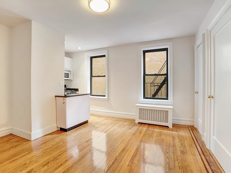 26 Grove St #5G — Photo 3