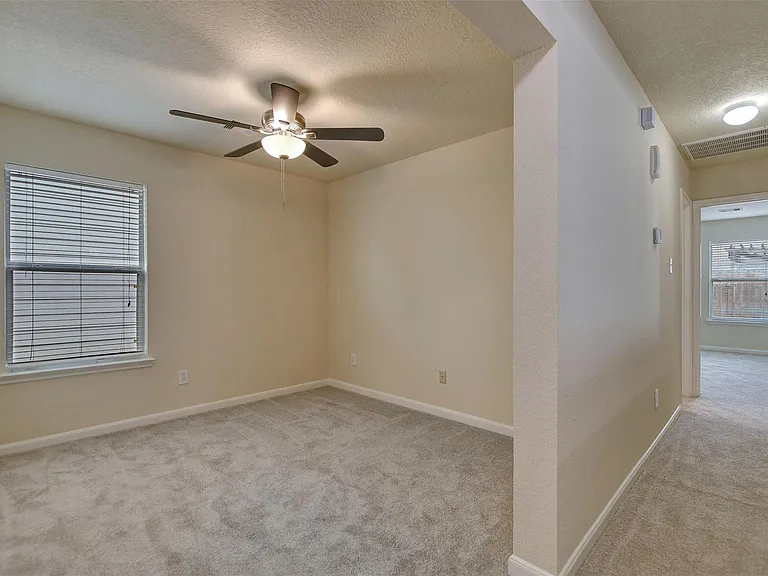 3131 Beacon Grove St — Photo 23