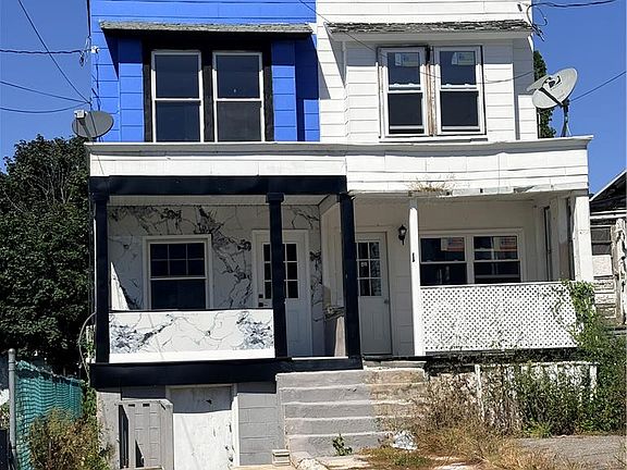 3rd image of 9 E Ruddle St