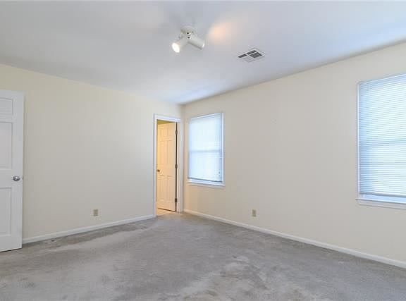 4th image of 10656 W 115th St