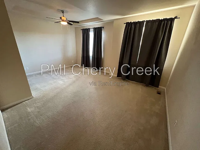 8159 S Akron Ct — Photo 27
