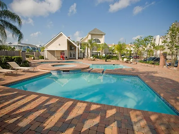 Shadowlake Villa Apartments