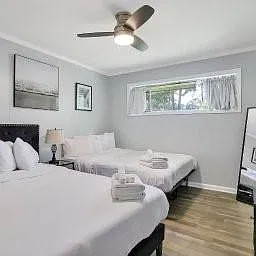 3 bed, 2.0 bath, 1900 sqft, $5,000 — Photo 3