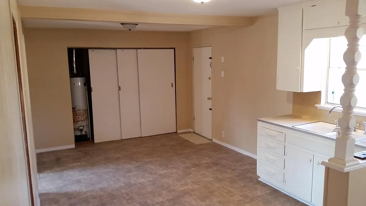 3 bed, 1216 sqft, $1,150 — Photo 3