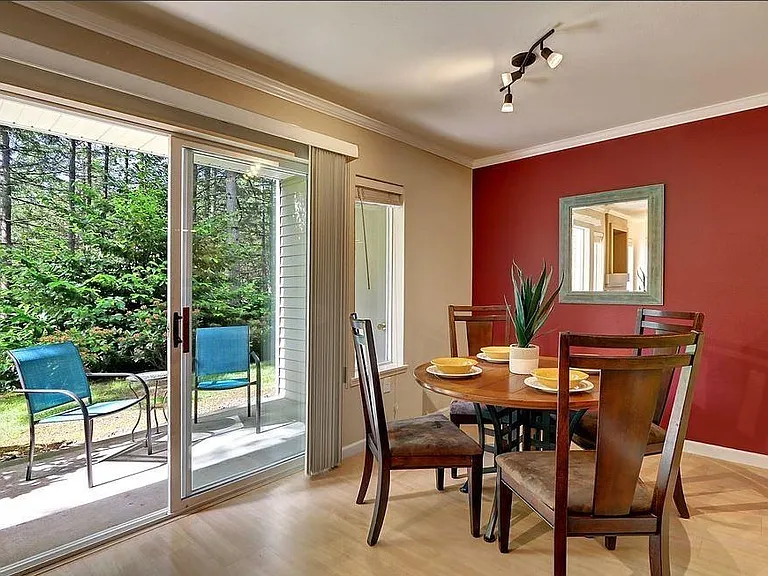 25235 SE Klahanie Blvd — Photo 3