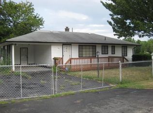 3091 Hill Rd, Auburn Hills, MI 48326