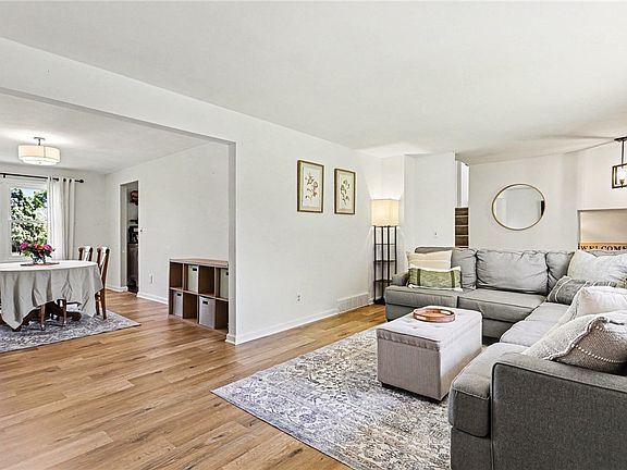 5th image of 5816 Walnut Dr