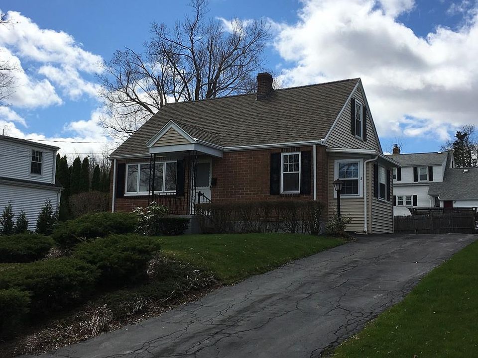 2nd image of 3 Conger Rd #0