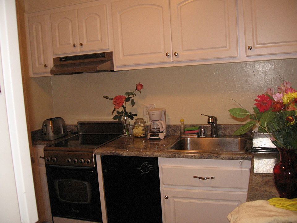 2nd image of 20 Martin Dr