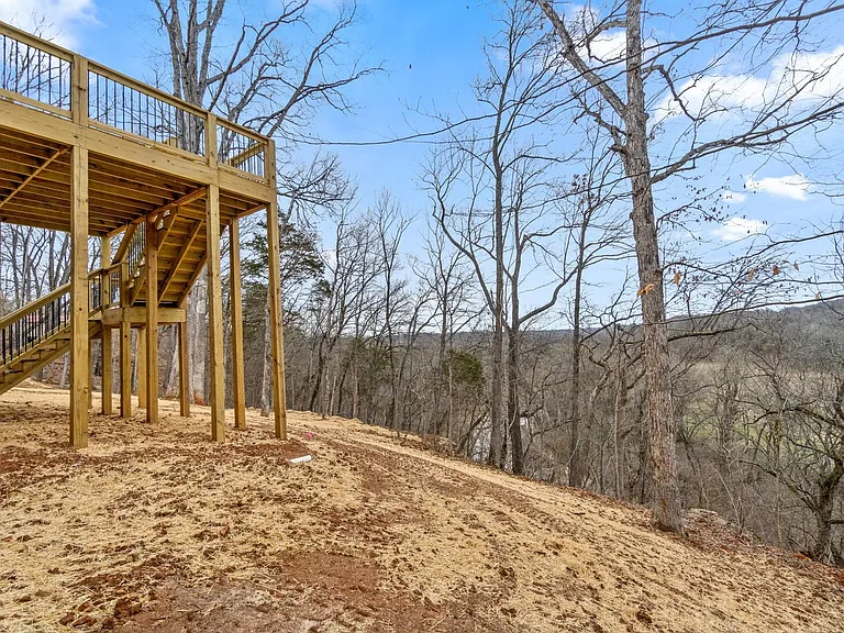 2129 Powell Rd — Photo 33