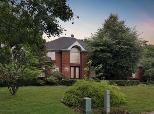 5 Debbie Ct, Manalapan, NJ 07726
