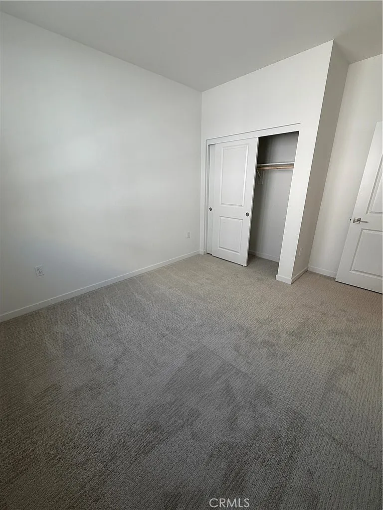 4 bed, 1732 sqft, $3,800 — Photo 3