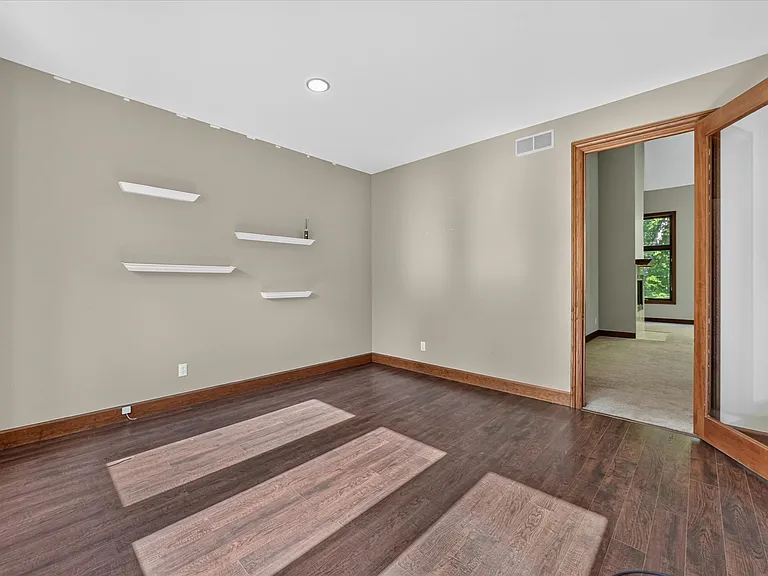 3187 Turnberry Dr — Photo 17