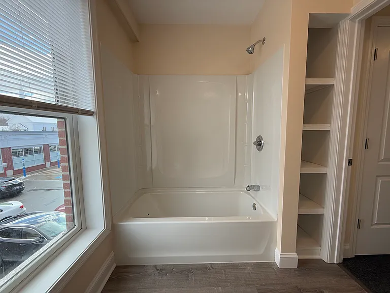 115 Main St #18 — Photo 17