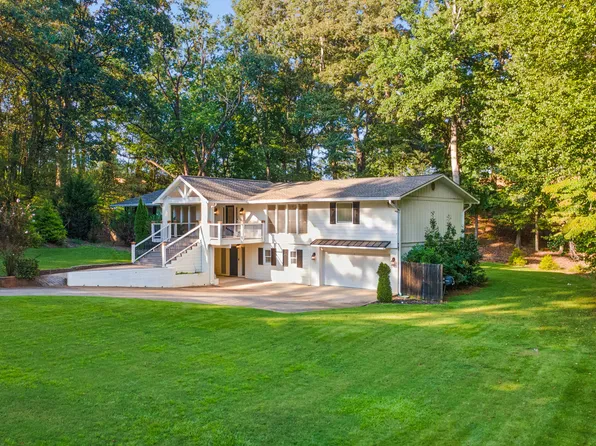530 E Lake Dr, Gainesville, GA 30506