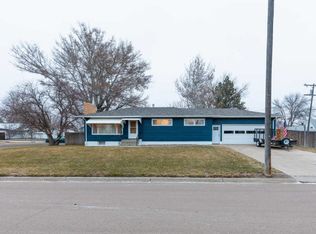 911 21st St, Fort Benton, MT 59442