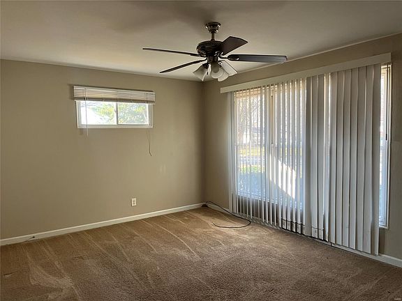 2nd image of 6910 Noble Dr