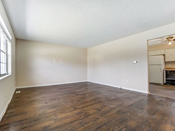 2nd image of 6289 Stonewall Ln