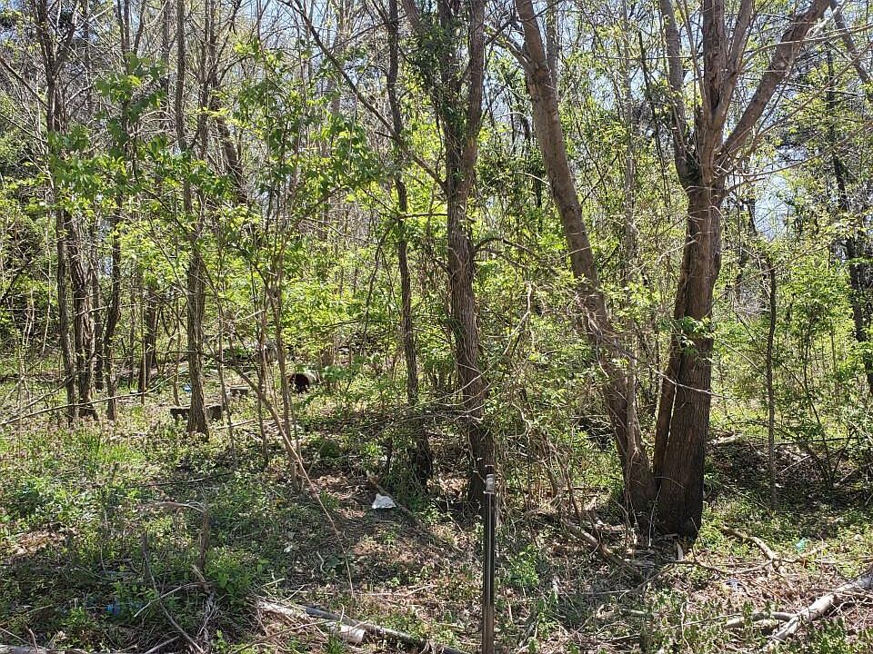 1st image of 140 Scenic Dr