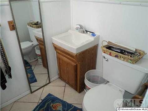 4th image of 1196 Manor Dr