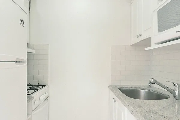 Sold by Level Group | media 3