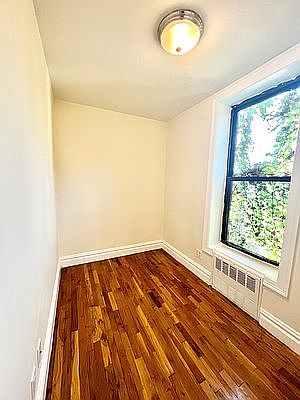 5th image of 260 Saint James Pl APT 3B