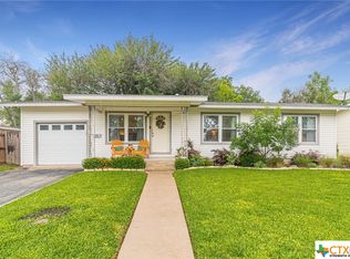 678 SE Terrace Ct, New Braunfels, TX 78130