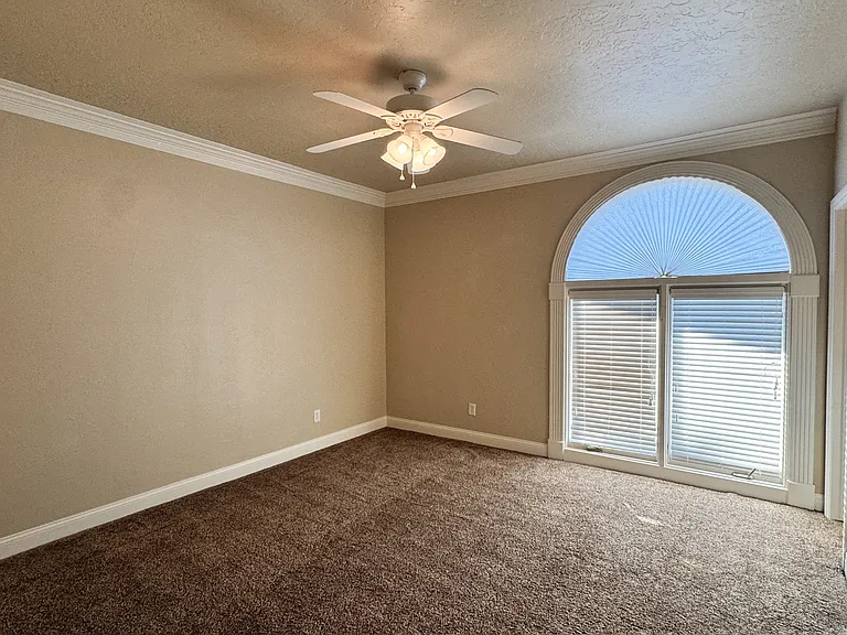 315 W Wild Horse #A — Photo 10