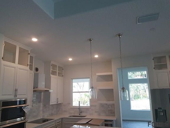 4th image of 15 New Water Oak Dr