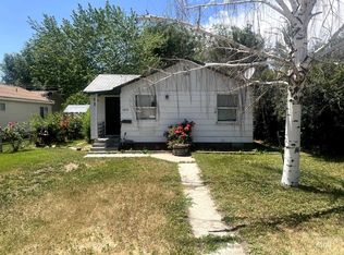 1033 Nevada St, Gooding, ID 83330