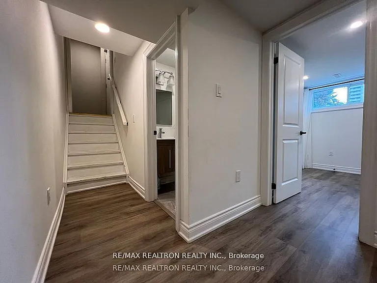 25 Emperor St #BASEMENT — Photo 5