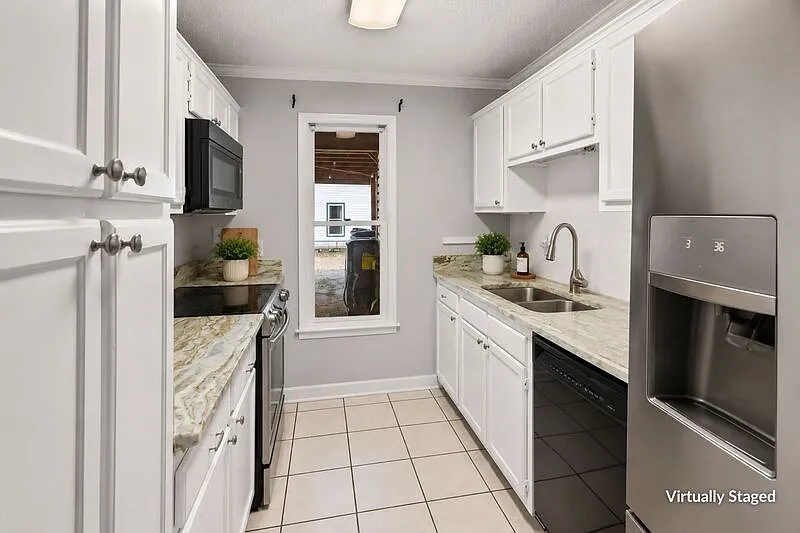 2 bed, 2.5 bath, 1938 sqft, $1,600 — Photo 4