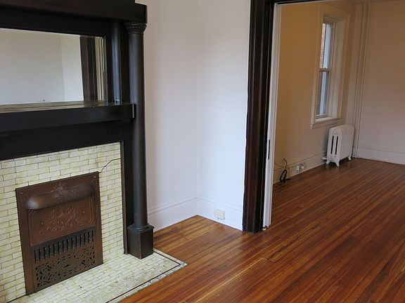 4th image of 221 Gross St APT 4