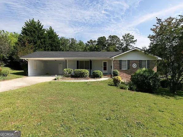 3883 N Pebble Dr, Douglasville, GA 30134