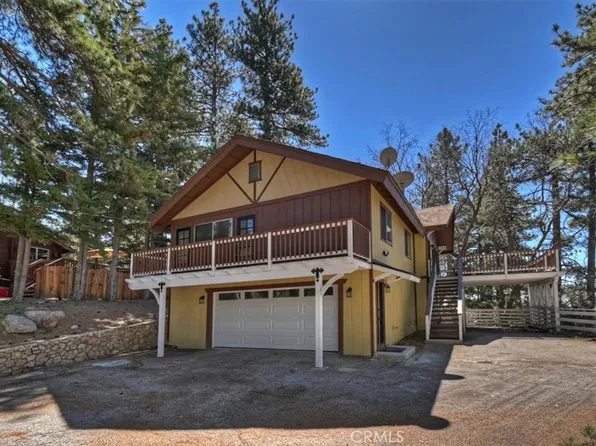 30573 Live Oak Dr, Running Springs, CA 92382