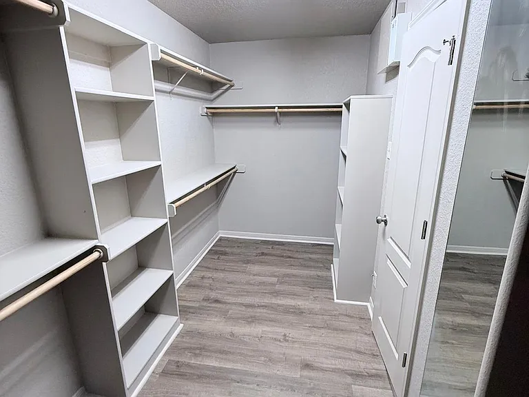 2708 Hydrangea Ave — Photo 31