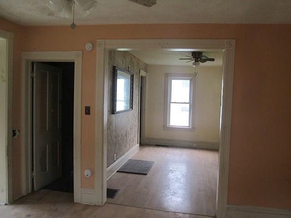 3rd image of 110 S Water St