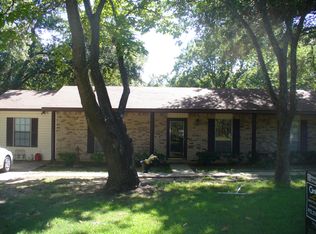 306 Shady Shores Dr, Mabank, TX 75156