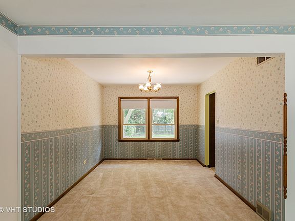 4th image of 16941 Parkside Ave