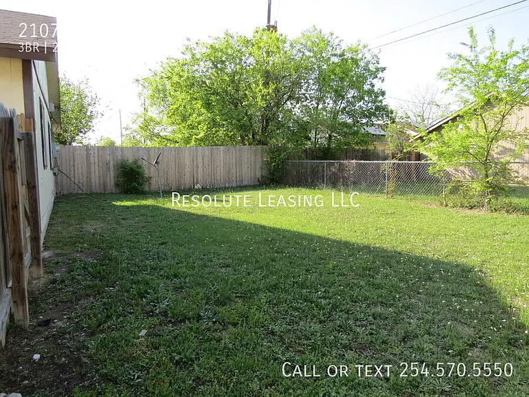 2107 Creekwood Dr — Photo 24