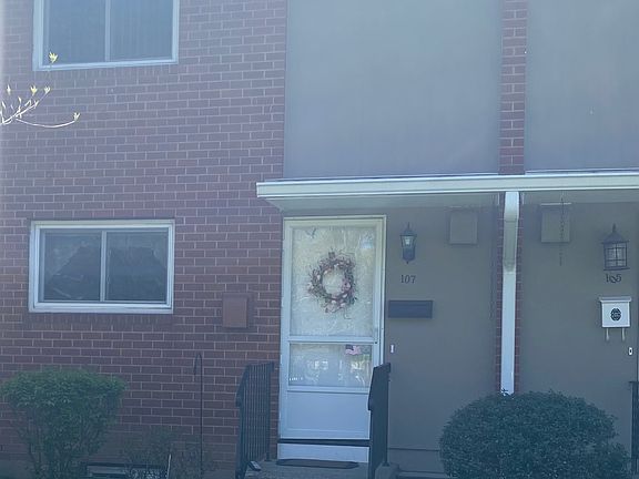 3rd image of 107 Centerbrook Road