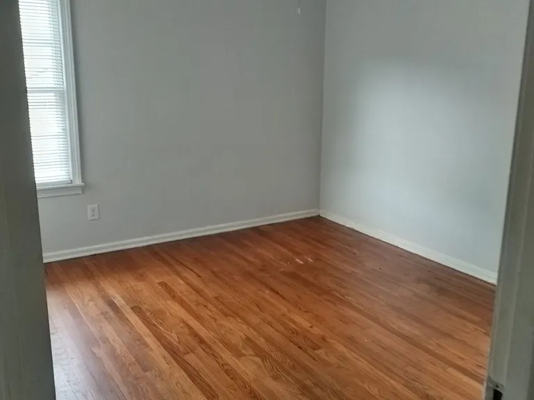 327 S Wanda Dr — Photo 4