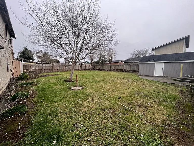 4055 Williams St — Photo 8