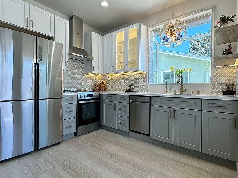 153 N Eldorado St #A — Photo 7