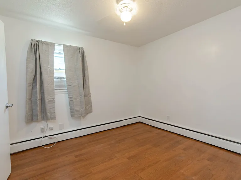 229 E Fairmont Blvd — Photo 15
