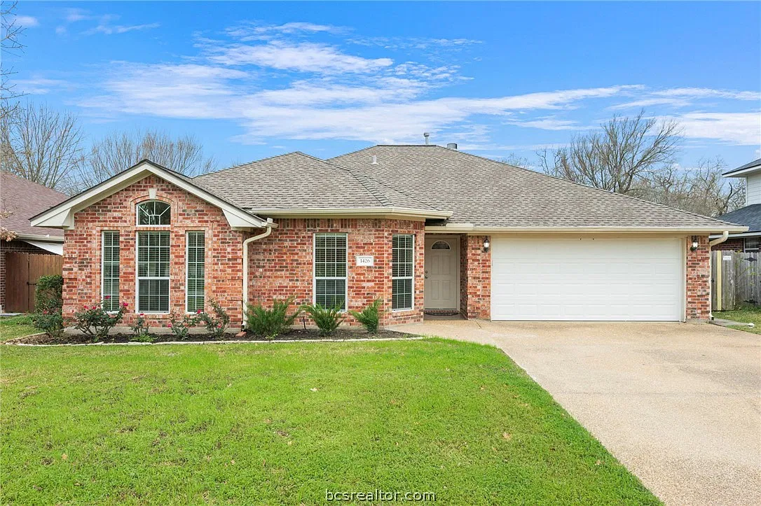 4 bed, 1893 sqft, $2,600 — Photo 1