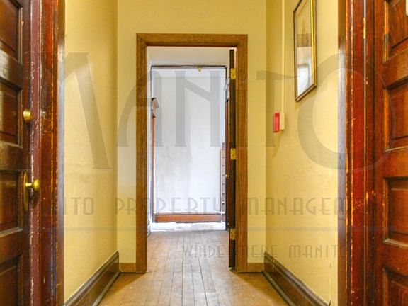 4th image of 1721 W Riverside Ave #G