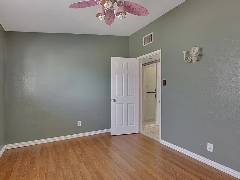 3524 W Shandon Ave — Photo 18