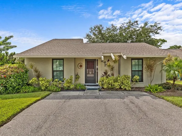 30 Windrush Bay Dr, Tarpon Springs, FL 34689