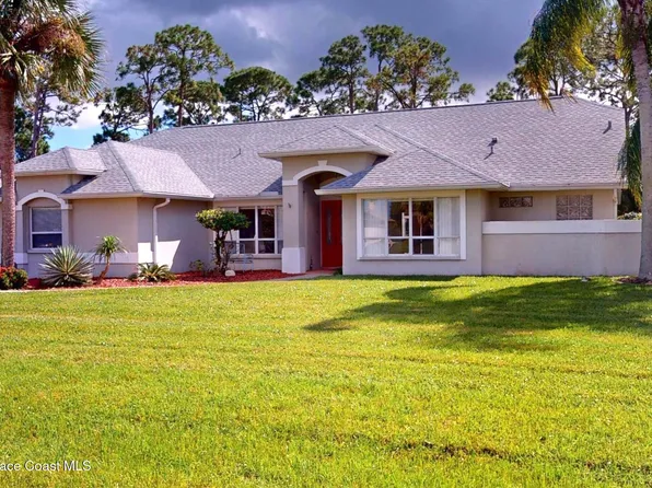 3886 Peacock Dr, Melbourne, FL 32904